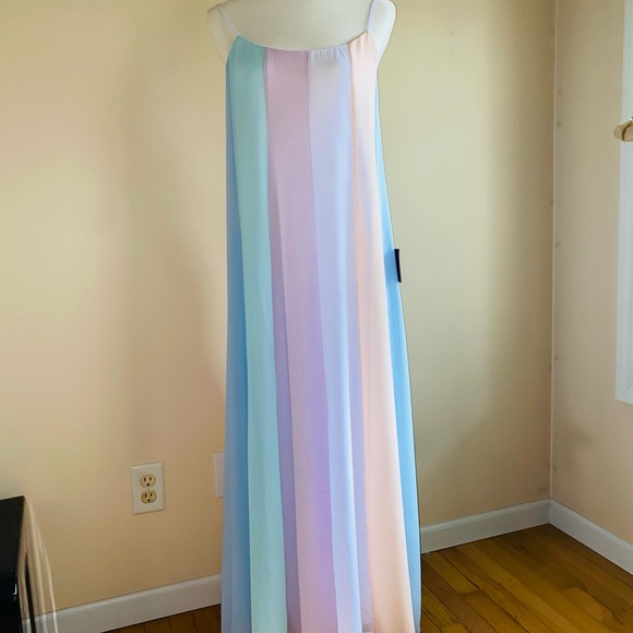 Beautiful pastel Lulus dress - Picture 2 of 4